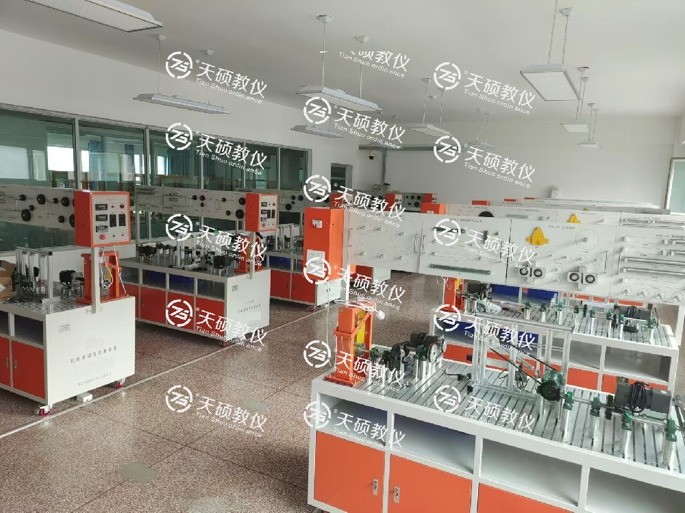 烏魯木齊技師學(xué)院 電氣工程及機(jī)電裝調(diào)實(shí)訓(xùn)室設(shè)備采購(gòu)項(xiàng)目  順利安裝、調(diào)試、培訓(xùn)、驗(yàn)收通過(guò)！